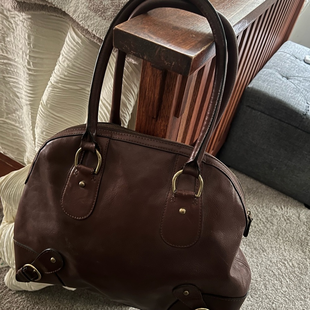Elegant Brown Leather Handbag